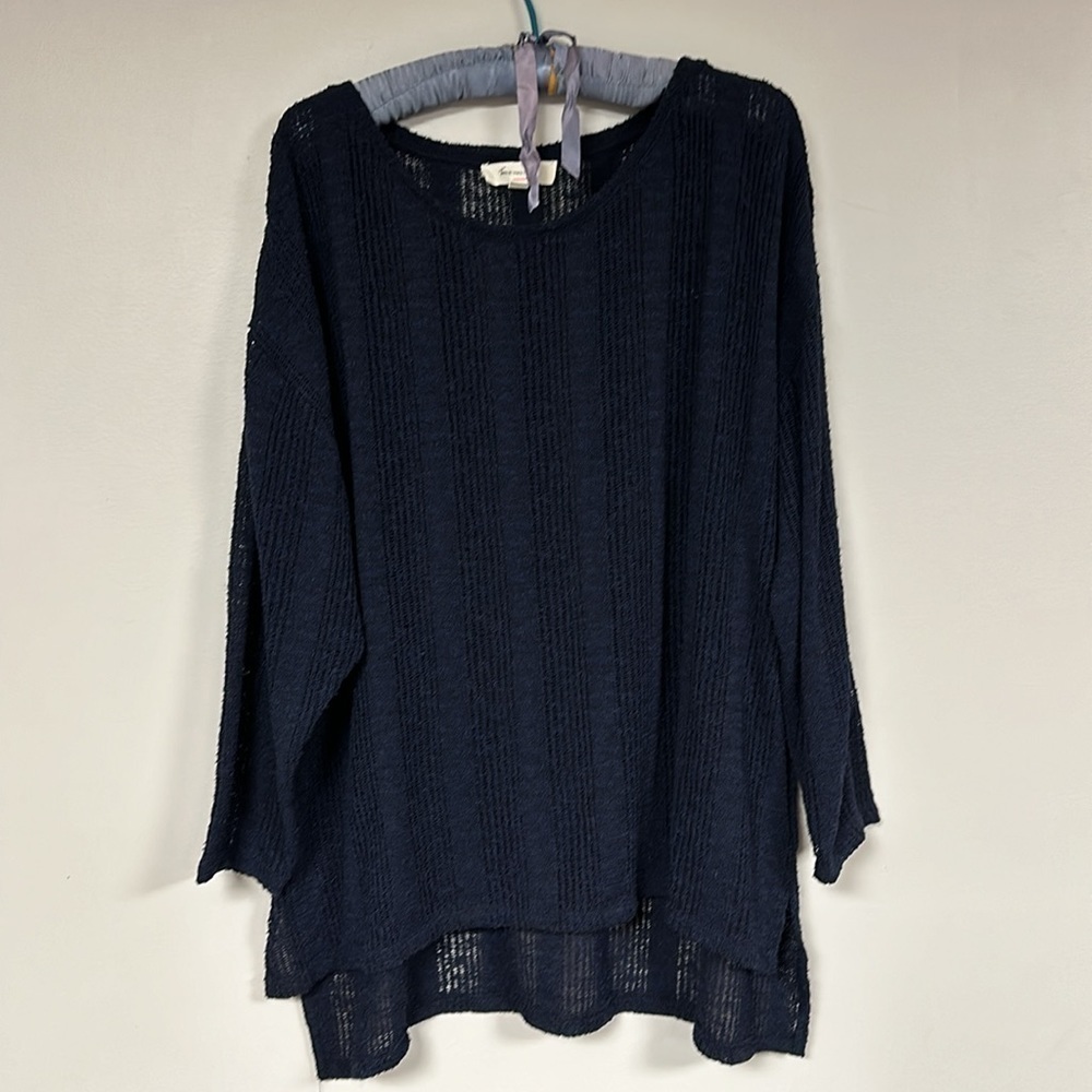 Two by Vince Camuto Navy  light weight sweater, 2X